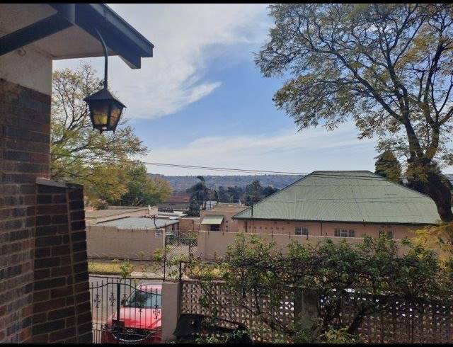 3 BEDROOM HOUSE FOR SALE IN KENSINGTON